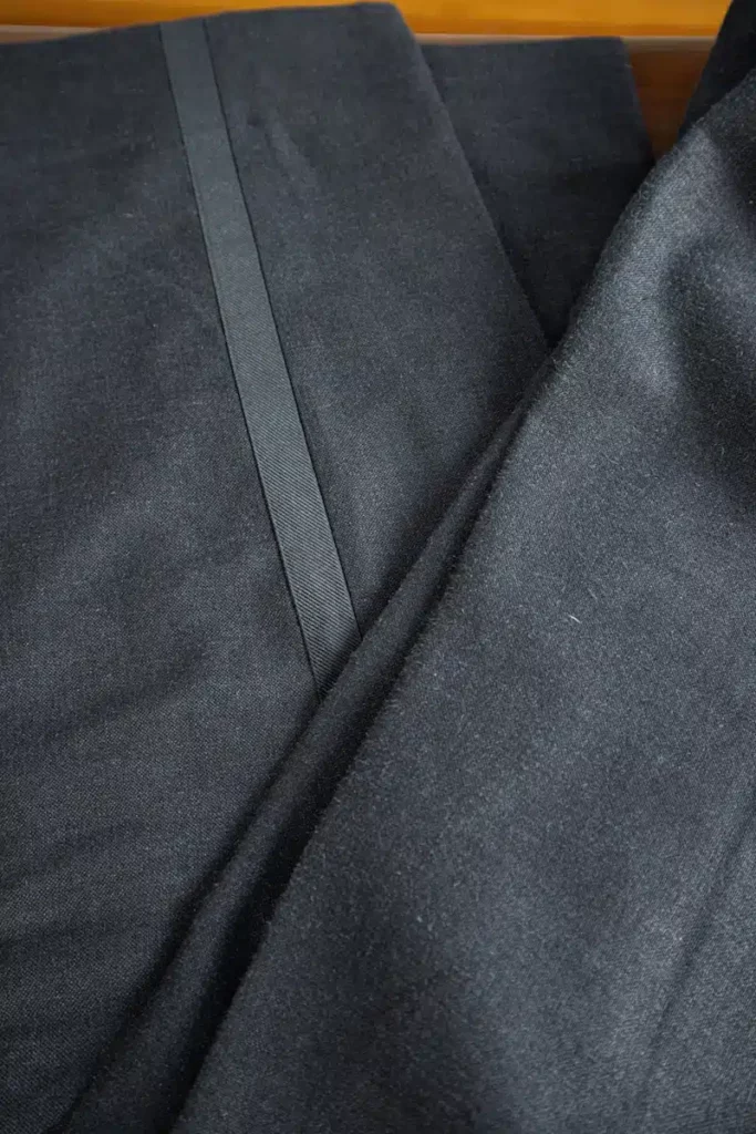 Как носить смокинг (руководство по ношению черного галстука для мужчин)