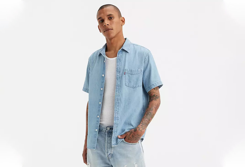 short Sleeve Classic One Pocket Standard Fit denim Shirt by LEVI’S