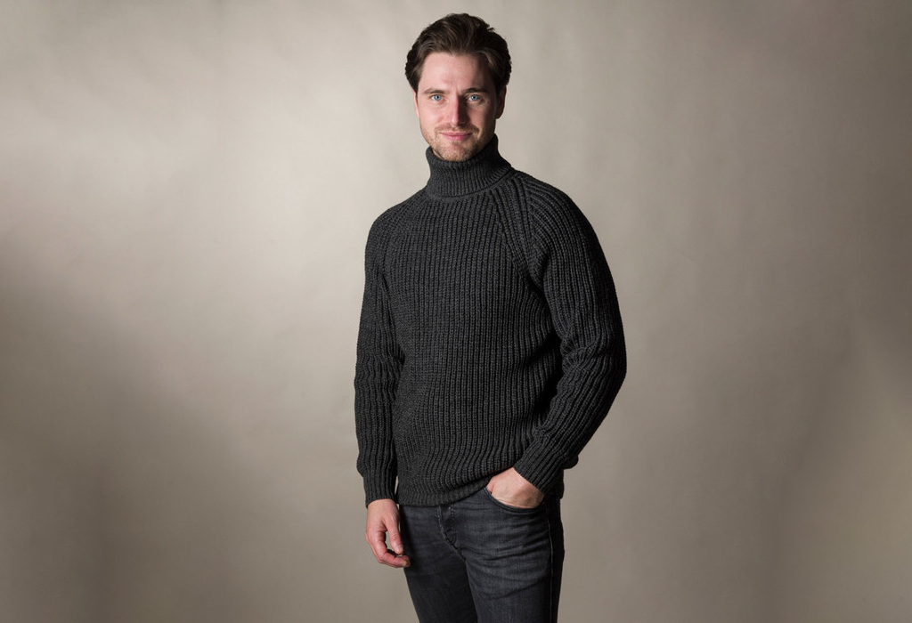 Irish-Wool-Fishermans-Merino-Ribbed-Turtleneck-Sweater